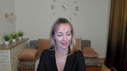 Snapshot of julia__cherry_ chatting on 7, 12, 2024 julia__cherry_ online show from 7, 12, 2024