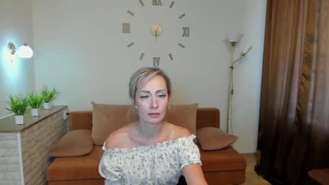 Snapshot of julia__cherry_ chatting on 17, 1, 2025 julia__cherry_ online show from 17, 1, 2025