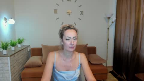 Snapshot of julia__cherry_ chatting on 26, 1, 2025 julia__cherry_ online show from 26, 1, 2025