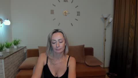 Snapshot of julia__cherry_ chatting on 31, 1, 2025 julia__cherry_ online show from 31, 1, 2025