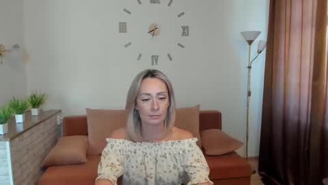 Snapshot of julia__cherry_ chatting on 9, 2, 2025 julia__cherry_ online show from 9, 2, 2025