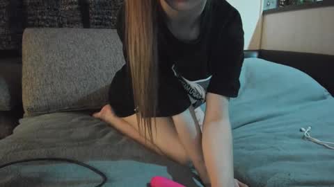 Snapshot of julia__miln chatting on 14, 1, 2025 im Julia online show from 14, 1, 2025