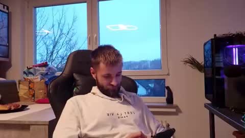 julia_official online show from 14, 1, 2026