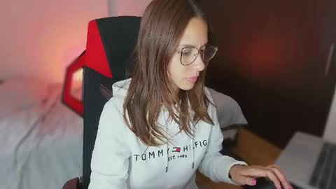 Julia Schedule 10 pm to 4  am GTM-5 online show from 27, 4, 2026