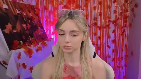 Snapshot of juliabrewwer chatting on 21, 11, 2025 Julia online show from 21, 11, 2025