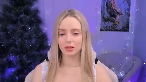 Snapshot of juliabrewwer chatting on 17, 12, 2025 Julia online show from 17, 12, 2025