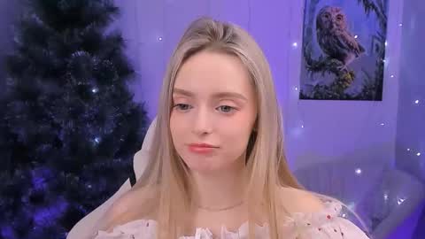 Snapshot of juliabrewwer chatting on 18, 12, 2025 Julia online show from 18, 12, 2025