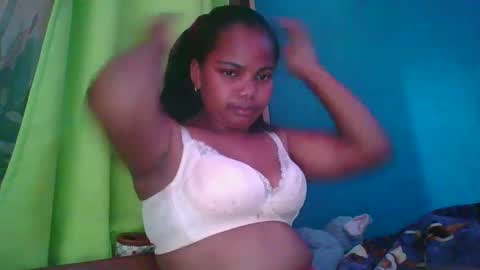 Snapshot of juliah02 chatting on 3, 2, 2025 juliah02 online show from 3, 2, 2025