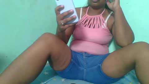 Snapshot of juliah02 chatting on 13, 2, 2025 juliah02 online show from 13, 2, 2025