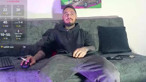 Julian independent model online show from 10, 2, 2026