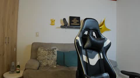 julian_wallace online show from 29, 11, 2025