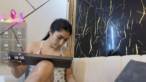 Snapshot of juliana11_pm chatting on 21, 4, 2026 JULIANA AND CHRIS online show from 21, 4, 2026