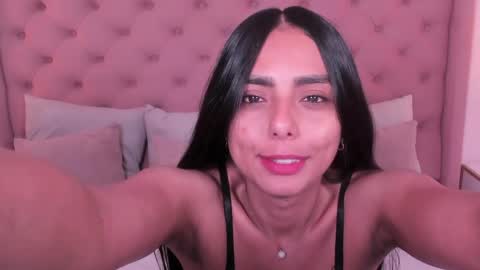 Juli  online show from 13, 4, 2026