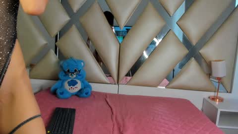Snapshot of juliana_js_ chatting on 11, 12, 2024 juliana_js_ online show from 11, 12, 2024