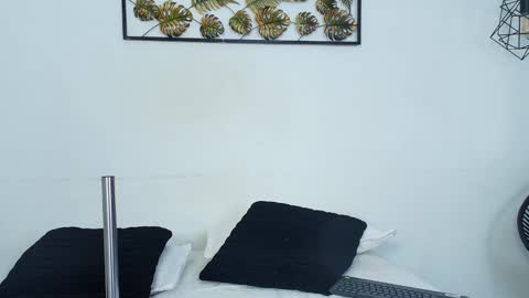 Juli  online show from 15, 10, 2025