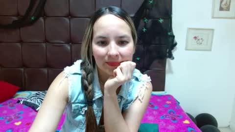 Juli online show from 15, 10, 2025