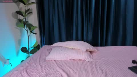 Juliana online show from 12, 11, 2025