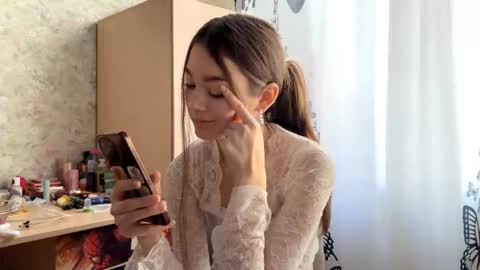 Snapshot of julianeaukamp chatting on 2, 3, 2026 Viola online show from 2, 3, 2026