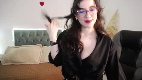 Julianne online show from 14, 12, 2025