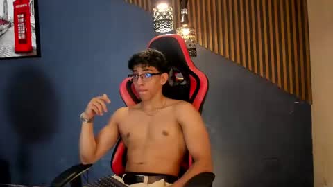Snapshot of julianrouss chatting on 22, 6, 2026 Julian online show from 22, 6, 2026