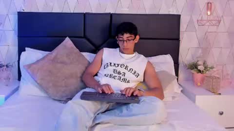 Snapshot of julianrouss chatting on 1, 7, 2026 Julian online show from 1, 7, 2026