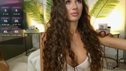 JuliaQuin online show from 24, 9, 2025