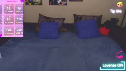 Snapshot of juliasane_ chatting on 6, 7, 2026 Jul online show from 6, 7, 2026