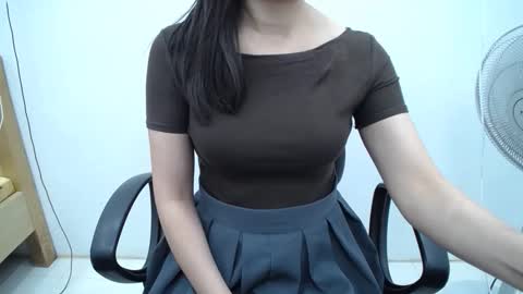 julie9x online show from 28, 5, 2026