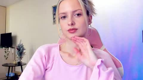 Julie online show from 4, 11, 2025