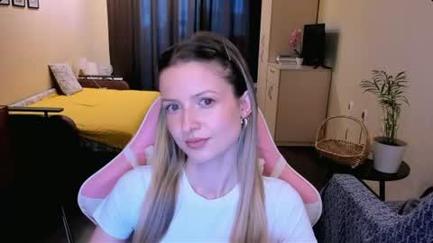 Snapshot of julie_flores chatting on 1, 7, 2026 Julie online show from 1, 7, 2026