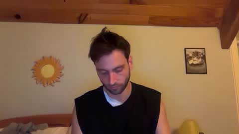 Snapshot of julien13240 chatting on 2, 3, 2026 Frenchguy online show from 2, 3, 2026