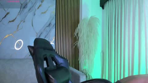 Julien online show from 17, 4, 2026