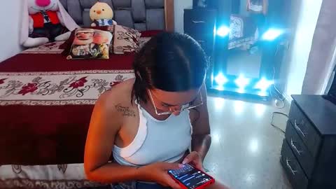 Snapshot of julieta_art1 chatting on 11, 3, 2025 julieta art1 online show from 11, 3, 2025