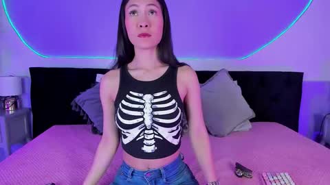 Snapshot of julieta_cortes__ chatting on 11, 9, 2025 Julieta online show from 11, 9, 2025
