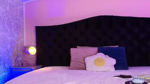 Snapshot of julieta_cortes__ chatting on 19, 6, 2026 Julieta online show from 19, 6, 2026