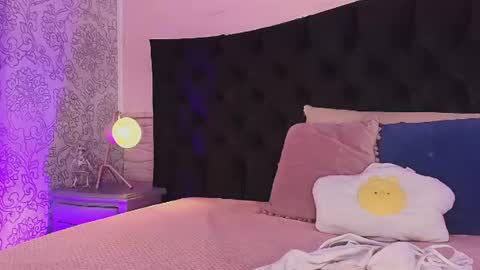Snapshot of julieta_cortes__ chatting on 26, 6, 2026 Julieta online show from 26, 6, 2026