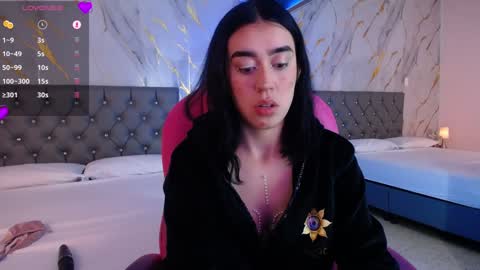 Snapshot of julieta_de_los_angeles chatting on 17, 1, 2025 Julieta online show from 17, 1, 2025