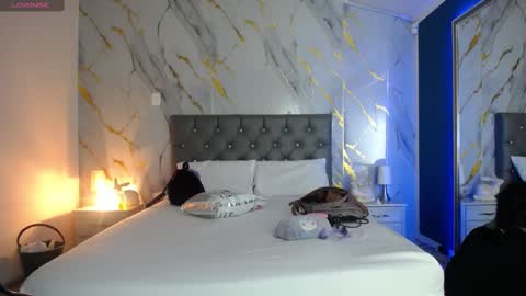 Snapshot of julieta_de_los_angeles chatting on 19, 2, 2025 Julieta online show from 19, 2, 2025