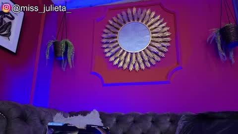 Snapshot of julieta_russell chatting on 16, 5, 2026 Julieta online show from 16, 5, 2026
