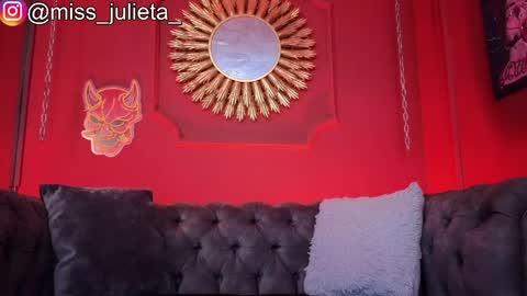 Snapshot of julieta_russell chatting on 29, 5, 2026 Julieta online show from 29, 5, 2026
