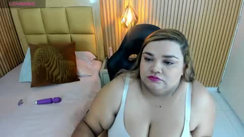 Snapshot of julietacarson chatting on 17, 7, 2026 J U L IE T A online show from 17, 7, 2026