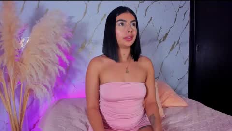 Julieth Gomez online show from 9, 2, 2026