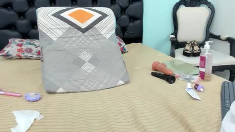 julieth_allen online show from 11, 10, 2025