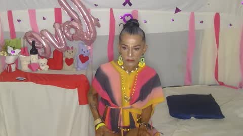 Julieth Wolf online show from 12, 2, 2025