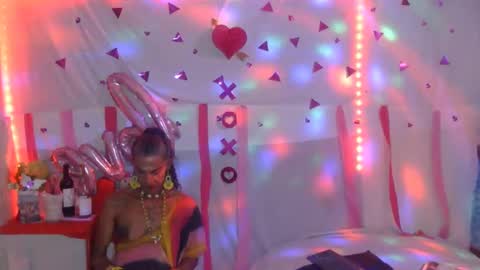 Julieth Wolf online show from 13, 2, 2025