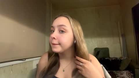 Mia online show from 11, 11, 2025