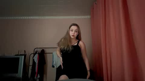 Mia online show from 19, 12, 2025