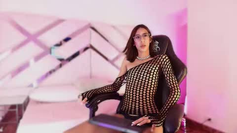 Snapshot of julietta_fox chatting on 27, 2, 2026 J U L L I E T A F O X online show from 27, 2, 2026