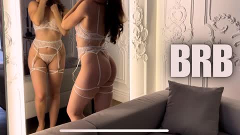 Julie online show from 1, 3, 2025