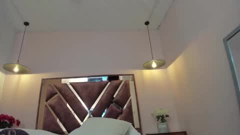 juli  online show from 10, 1, 2026